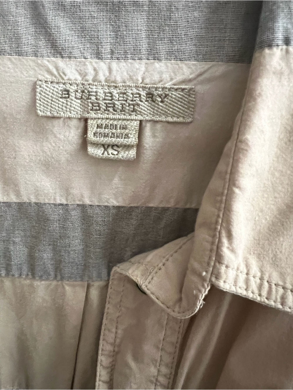 Burberry Beige Plaid Button-Front Jean Jacket with Red and Gray Accents - Picture 8 of 8